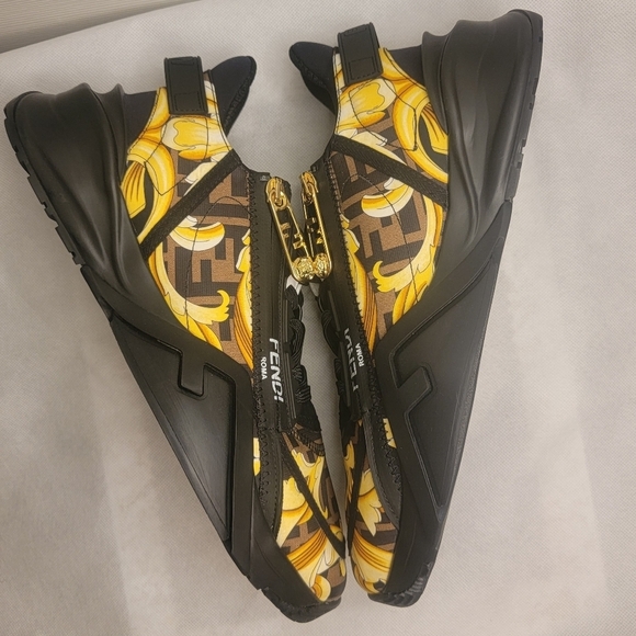 Fendance Fendi Flow sneaker 2022, suede Street Style. main image 16